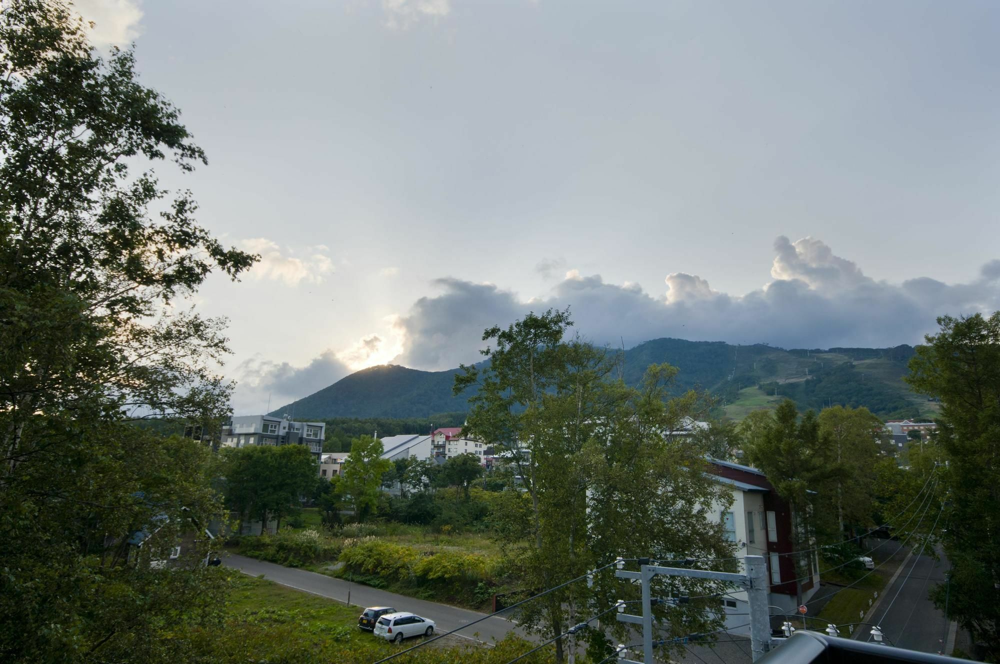 Mountainside Palace Kutchan Bagian luar foto